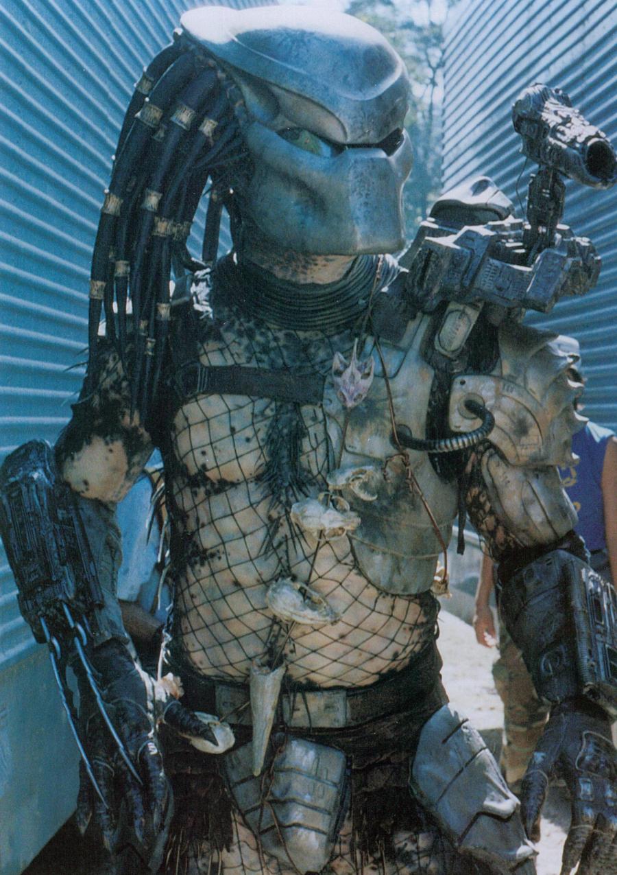 Mcomb Predator Hunter of the Cosmos — Predator – Monster Legacy