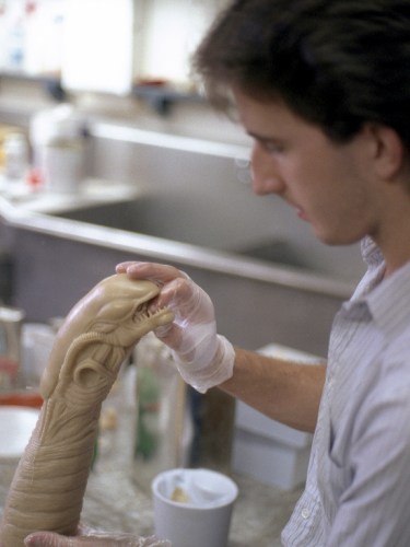 Alienschestburstersculpting