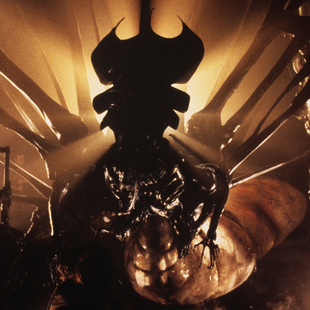StarBeast — Aliens, the Alien Queen – Monster Legacy
