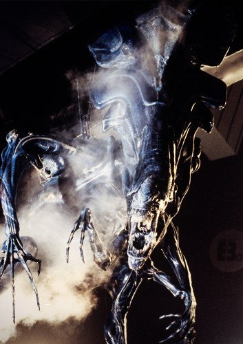 Aliensqueenmotherbadabom