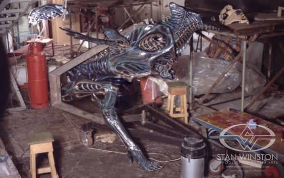StarBeast — Aliens, the Alien Queen – Monster Legacy